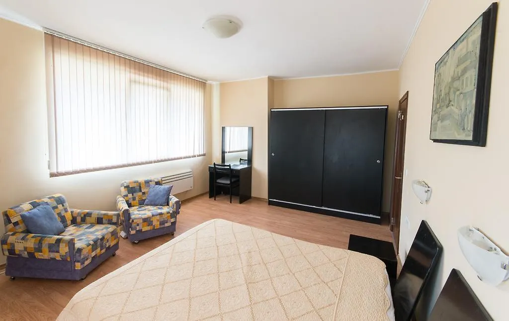 Guest House La Casa Varna 3*,